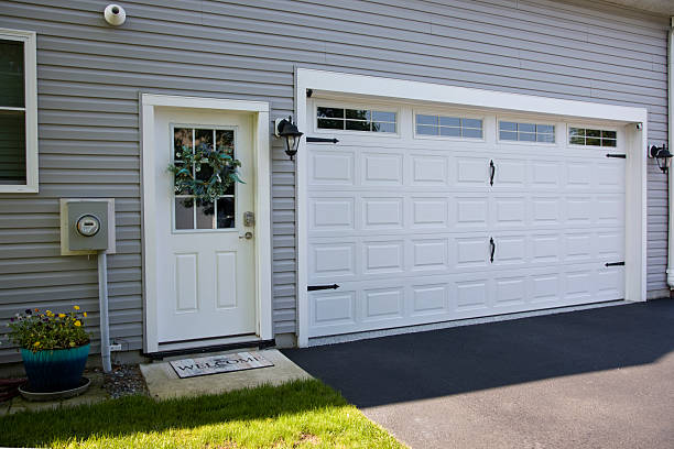 24/7 Emergency Garage Door Roller Replacement experts in Winchester, NV
